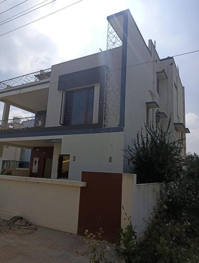 Tranquil Haven Villa Homestay Mysore Exterior foto